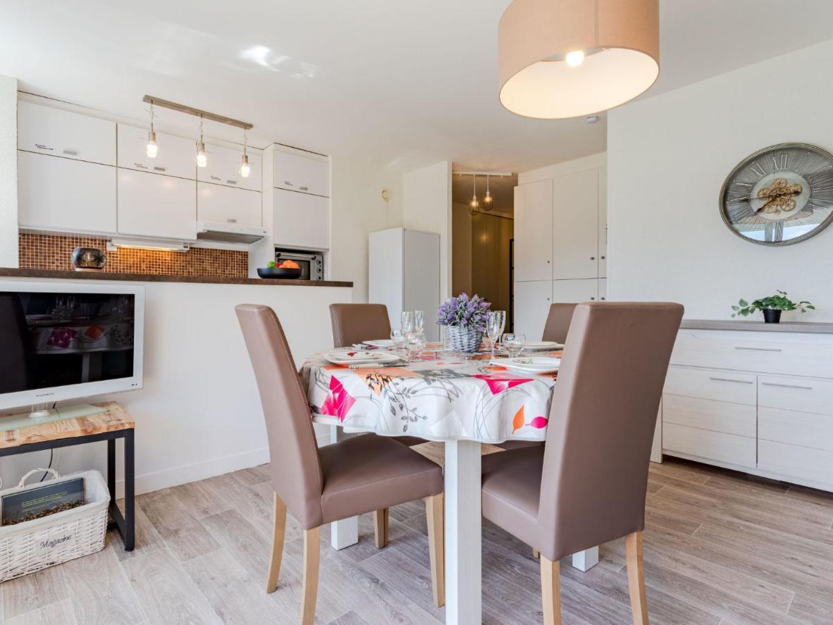 Appartement Le Domaine Des Roches By Interhome